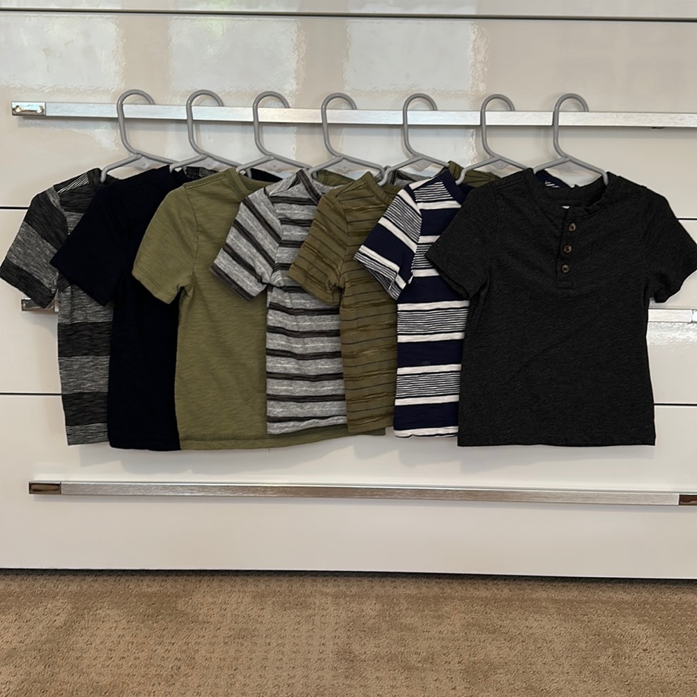 Old Navy Bundle Toddler Boy Tshirts (7)